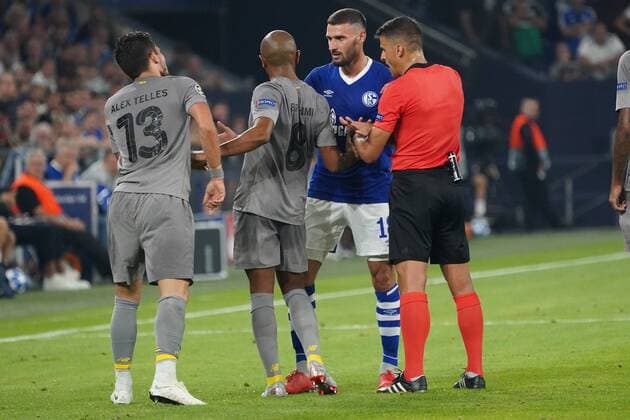 GER FC Schalke 04 GER vs FC Porto POR 18 09 2018 Veltins Arena Gelsenkirchen Championsleque Preliminary Round GER FC Schalke 04 GER vs FC Porto POR DFL regulations prohibit any use of photographs image sequences and or quasi video pictured picture shows nordphotox xMeuter nph00351