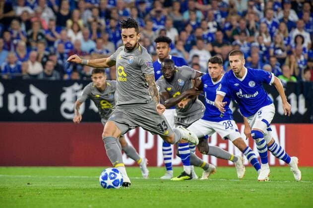 Alex Telles FC Porto 13 in the Champions League match between FC Schalke 04 and FC Porto on 18 09 2018 FC Schalke 04 vs FC Porto Champions League Group stage 18 09 2018 Gelsenkirchen Copyright: xSchuelerx xEibnerx-xPressefotox EP_EER