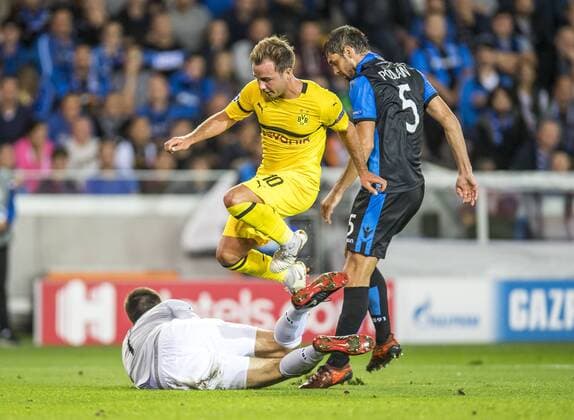 Football Champions League Season 2018 2019 Group stage 1 Gameday Club Bruges Borussia Dortmund on 18 09 2018 at Jan Breydel Stadium in Bruges Belgium Bruges Benoit Poulain and Dortmunds Mario Goetze Goetze fight for the ball DFL REGULATIONS PROHIBIT ANY USE OF PHOTOGRAPH AS IMAGE SEQUENCES AND OR QUASI VIDEO Copyright: xKirchner DavidxInderliedx