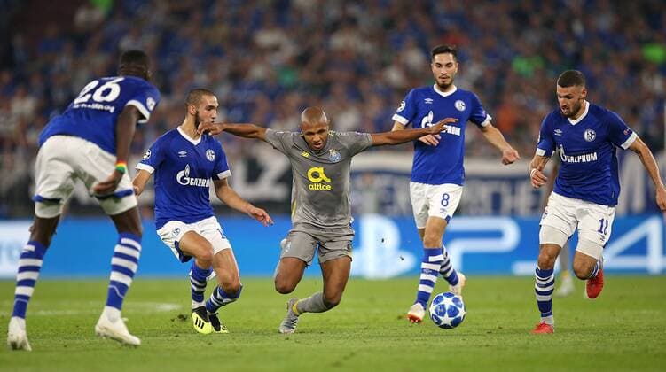 18 09 2018 Football UEFA Champions League 2018 2019 Group stage 1 Gamedays FC Schalke 04 FC Porto Salis Lane Salif Sane Schalke Nabil Bentaleb Schalke in action with Yacine Brahimi FC Porto Suat Serdar Schalke Daniel Caligiuri Schalke DFL and DFB regulations prohibit any use of images as image sequences or quasi video
