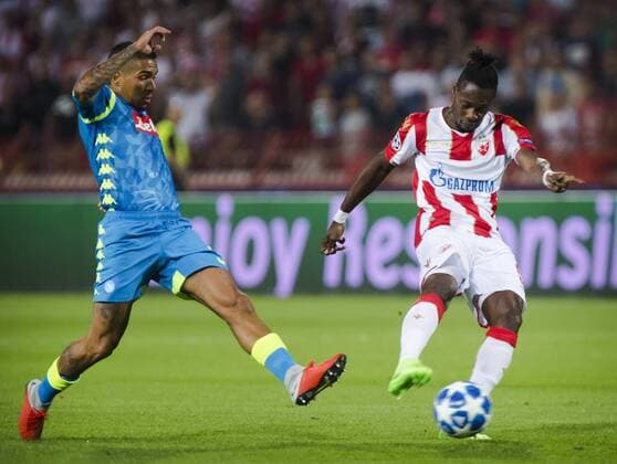FuÃŸball, CL, Roter Stern Belgrad - SSC Neapel 18th September 2018, Rajko Mitic Stadium, Belgrade, Serbia; UEFA Champions League football, Red Star Belgrade versus Napoli; Allan of Napoli tries to block the shot from Richmond Boakye of Red Star Belgrade  ActionPlus12063586 NikolaxKrstic