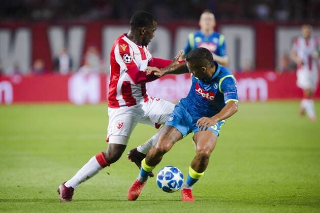 FuÃŸball, CL, Roter Stern Belgrad - SSC Neapel 18th September 2018, Rajko Mitic Stadium, Belgrade, Serbia; UEFA Champions League football, Red Star Belgrade versus Napoli; El Fardou Ben Nabouhane of Red Star Belgrade nutmegs his defender  ActionPlus12063607 NikolaxKrstic