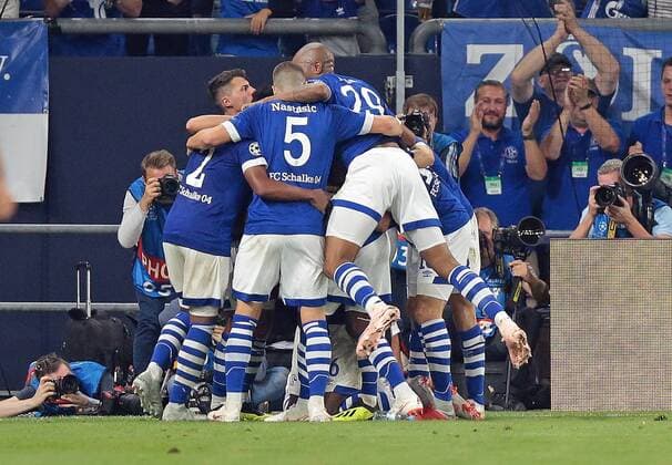18 09 2018 xovx Football UEFA Champions League FC Schalke 04 FC Porto emspor cheering for the goal to 1 0 by Breel Embolo FC Schalke 04 action DFL DFB REGULATIONS PROHIBIT ANY USE OF PHOTOGRAPHS as IMAGE SEQUENCES and or QUASI VIDEO Gelsenkirchen