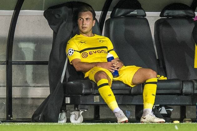 Football Champions League Season 2018 2019 Group stage 1 Gameday Club Bruges Borussia Dortmund on 18 09 2018 at the Jan Breydel Stadium in Bruges Belgium Dortmunds Mario Götze Goetze sits disappointed after his replacement on the bench DFL REGULATIONS PROHIBIT ANY USE OF PHOTOGRAPH AS IMAGE SEQUENCES AND OR QUASI VIDEO Copyright: xKirchner DavidxInderliedx