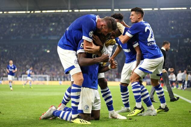 18 09 2018 Football UEFA Champions League 2018 2019 Group Stage 1 Gameday FC Schalke 04 FC Porto in the VELTINS Arena Gelsenkirchen Jubel Schalke 04 Goal to the 1 0 DFL and DFB regulations prohibit any use of images as image sequences or quasi video