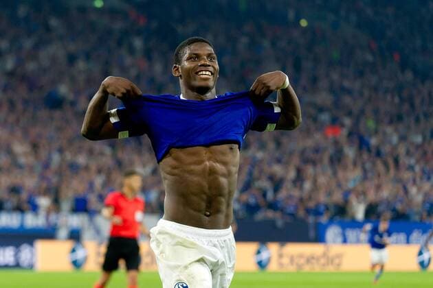 Gelsenkirchen Germany 18 09 2018 UEFA Champions League 2018 19 Season Group Stage Group D 1 Gameday FC Schalke 04 FC Porto Goal scored on Goalkeeper Breel Embolo S04 cheered DeFodi053
