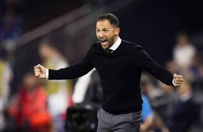 Gelsenkirchen 18 09 2018 Cheers Coach Domenico Tedesco S04 FC Schalke 04 FC Porto