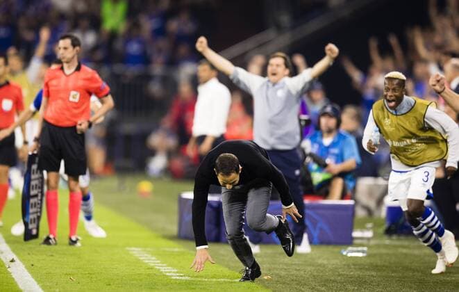 Gelsenkirchen 18 09 2018 Cheers Coach Domenico Tedesco S04 FC Schalke 04 FC Porto