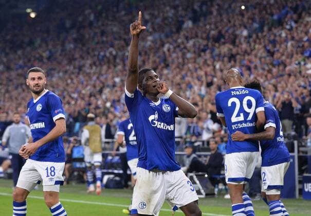 Soccer Champions League Group Stage 1 Gameday FC Schalke 04 FC Porto on 18 09 2018 in the Veltins Arena in Gelsenkirchen Goalkeeping for the 1 0 by Breel Embolo Schalke DFL Regulations prohibit any use of images as or sequences xTTx