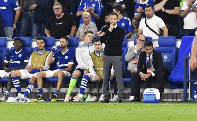Football UEFA Champions League Mens Season 2018 2019 Group D 1 Gamedays VELTINS Arena Gelsenkirchen FC Schalke 04 S04 blue FC Porto gray Thoughtful mines at head coach Domenico Tedesco S04 and manager Heidel S04 UEFA REGULATIONS PROHIBIT ANY USE OF PHOTOGRAPH AS IMAGE SEQUENCES AND OR QUASI VIDEO