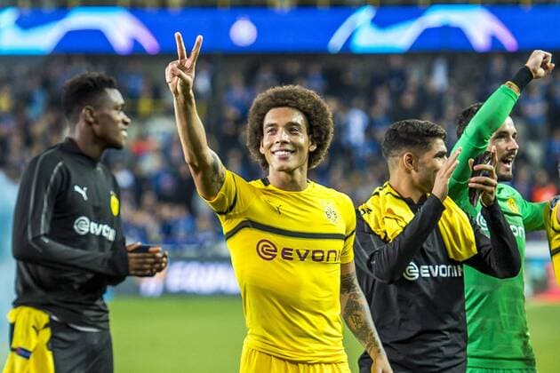Football Champions League Season 2018 2019 Group Stage 1 Gameday Club Bruges Borussia Dortmund on 18 09 2018 at the Jan Breydel Stadium in Bruges Belgium Dortmunds Axel Witsel cheers with fans DFL REGULATIONS PROHIBIT ANY USE OF PHOTOGRAPHS AS IMAGE SEQUENCES AND OR QUASI VIDEO Copyright: xKirchner DavidxInderliedx