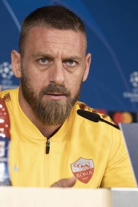 September 18, 2018 - Madrid, Spain - Football player of AS Roma Daniele De Rossi hold a press conference PK Pressekonferenz ahead of UEFA Champions League Group G football match between Real Madrid and AS Roma at Santiago Bernabeu stadium in Madrid, Spain on September 18, 2018. Roma Press Conference - UEFA Champions League  - ZUMAn230 20180918_zaa_n230_704 Copyright: xOscarxGonzalezx