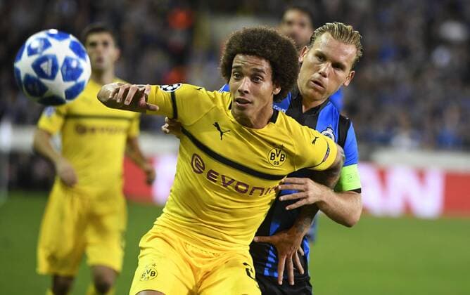 BRUGGE, BELGIUM - SEPTEMBER 18 : Ruud Vormer midfielder of Club Brugge and Axel Witsel midfielder of Borussia Dortmund pictured during a the UEFA Champions League Group A stage match between Club Brugge and Borussia Dortmund at the Jan Breydel stadium on September 18, 2018 in Brugge, Belgium , 18 09 2018 FOOTBALL : Club Brugge v Borussia Dortmund - UEFA Ligue des champions - 18 09 2018 PHOTONEWS PANORAMIC  775218906