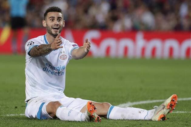 18th September 2018, Camp Nou, Barcelona, Spain; UEFA Champions League football, FC Barcelona Barca versus PSV; Gaston Pereiro of PSV Eindhoven appeals for the decision to referee  ActionPlus12063678 EricxAlonso