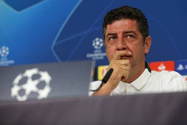 September 18, 2018 - Lisbon, Portugal - Benfica s head coach Rui Vitoria attends a press conference PK Pressekonferenz on the eve of the UEFA Champions League Group E football match SL Benfica vs Bayern Munich at the Luz stadium in Lisbon, Portugal on September 18, 2018. Benfica Press Conference - UEFA Champions League  - ZUMAn230 20180918_zaa_n230_483 Copyright: xPedroxFiuzax