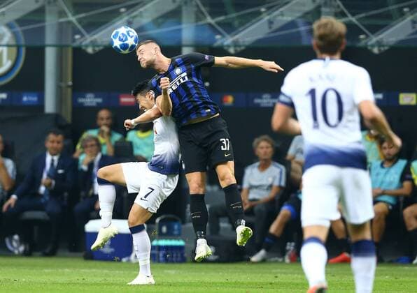 September 18, 2018 - Milan, Italy - FC Internazionale Milano v Tottenham Hotspur FC - UEFA Champions League Group B.Milan Skriniar of FC Internazionale and Son Heung-Min of Tottenham Hotspur at San Siro Stadium in Milan, Italy on September 18, 2018. FC Internazionale v Tottenham Hotspur - UEFA Champions League Group B  - ZUMAn230 20180918_zaa_n230_301 Copyright: xMatteoxCiambellix