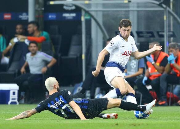 September 18, 2018 - Milan, Italy - FC Internazionale Milano v Tottenham Hotspur FC - UEFA Champions League Group B.Marcelo Brozovic of FC Internazionale tackles on Ben Davies of Tottenham Hotspur at San Siro Stadium in Milan, Italy on September 18, 2018. FC Internazionale v Tottenham Hotspur - UEFA Champions League Group B  - ZUMAn230 20180918_zaa_n230_299 Copyright: xMatteoxCiambellix