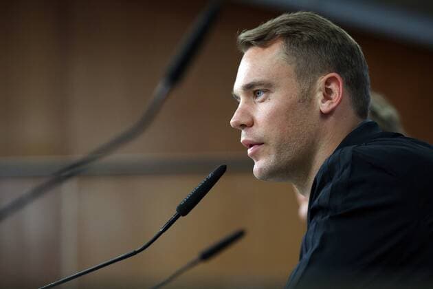 September 18, 2018 - Lisbon, Portugal - Bayern s goalkeeper Manuel Neuer from Germany attends a press conference PK Pressekonferenz on the eve of the UEFA Champions League Group E football match SL Benfica vs Bayern Munich at the Luz stadium in Lisbon, Portugal on September 18, 2018. Bayern Muenchen Training And Press Conference - UEFA Champions League  - ZUMAn230 20180918_zaa_n230_251 Copyright: xPedroxFiuzax