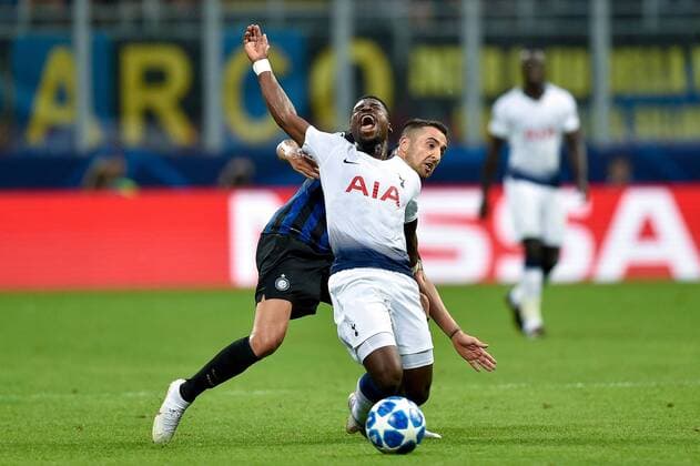 September 18, 2018 - Serge Aurier of Tottenham Hotspur and Matias Vecino of Inter Milan fight for the ball during the UEFA Champions League Group B match between Inter Milan and Tottenham Hotspur at Stadio San Siro, Milan, Italy on 18 September 2018. Giuseppe Maffia. Soccer: Champions League - Inter Milan v Tottenham - ZUMAa181 20180918_zaa_a181_032 Copyright: xAFP7x