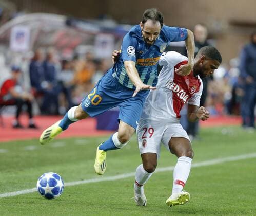 Partido de la Liga de Campeones entre el Monaco y el Atletico. En la imagen, Juanfran y Grandsir. Champions League match between Monaco and Atletico. In this picture, Juanfran and Grandsir. 