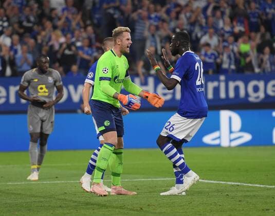 18 09 2018 Football UEFA Champions League Season 2018 2019 Preliminary Round 1 Gameday FC Schalke 04 FC Porto Jubel Goalkeeper Ralf Faehrmann Ralf Faehrmann Schalke 04 Salif Sane FC Schalke 04 v left the penalty Team2