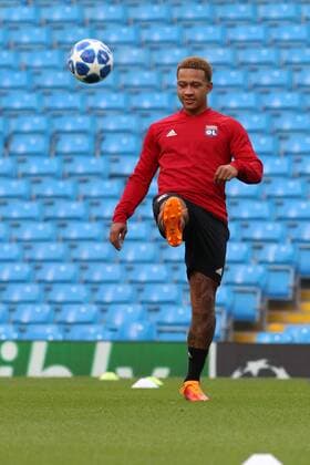 Olympique Lyonnais Training Memphis Depay of Olympique Lyonnais during open training at the Etihad Stadium, Manchester Content Not Available For UK Newspapers Copyright: xStevexMcCormickx FIL-12292-0008