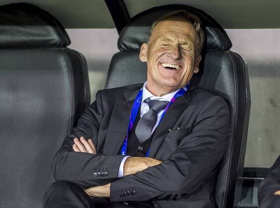 Football Champions League Season 2018 2019 Group Stage 1 Gameday Club Bruges Borussia Dortmund on 18 09 2018 at the Jan Breydel Stadium in Bruges Belgium Dortmunds CEO Hans Joachim Watzke laughs at the bank DFL REGULATIONS PROHIBIT ANY USE OF PHOTOGRAPH AS IMAGE SEQUENCES AND OR QUASI VIDEO Copyright: xKirchner DavidxInderliedx