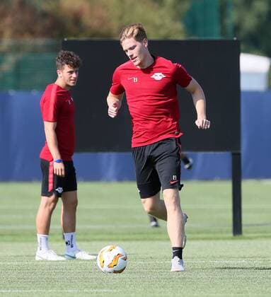 RB Leipzig Training Football Leipzig 19 09 2018 Red Bull Academy Football Rasenballsport Leipzig RB Leipzig Training before the Euroleague match against FC Salzburg Bild Ball work with Marcel Halstenberg