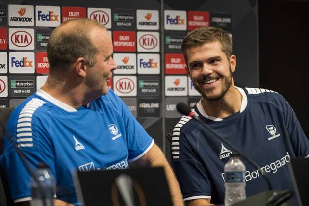 180919 Geir Bakke head coach of Sarpsborg 08 and Joachim Thomassen or Sarpsborg 08 during a press conference ahead of the Europe league match between Besiktas and Sarpsborg 08 on September 19, 2018 in Istanbul Photo Fredrik Varfjell BILDBYRAN Code FV 150141  Copyright: FREDRIKxVARFJELL BB180919FV043