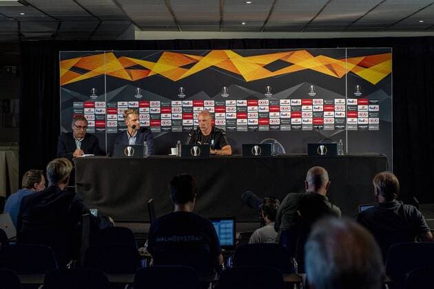 180919 Press officer Fredrik Stjernström and head coach Uwe Rösler of Malmö FF during a practice and press conference with Malmö FF ahead of the European League match against Genk on September 19, 2018 in Genk Photo Ludvig Thunman BILDBYR N code LT 35537  Copyright: LUDVIGxTHUNMAN BB180919LT019