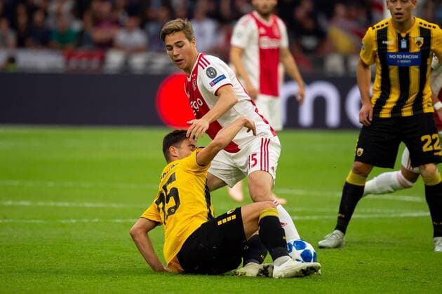 Amsterdam Netherlands 19 09 2018 UEFA Champions League 2018 19 Season Preliminary Group Stage Group E 1 Gameday Ajax Amsterdam AEK Athens Konstantinos Galanopoulos AEK Athens and Carel Eiting Ajax Amsterdam in DeFodi001 battle