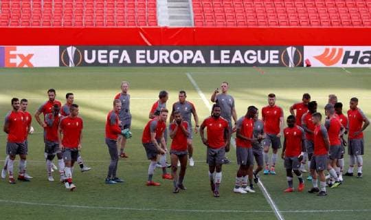 Standard Lieja s players participate in a training session at the Sanchez Pizjuan stadium, in Seville, Andalusia, Spain, 19 September 2018. Standard Lieja will face Sevilla FC tomorrow in the groups phase of the UEFA Europa League. Standard Lieja s training session !ACHTUNG: NUR REDAKTIONELLE NUTZUNG!  Copyright: xJulioxMunozx SEV09 20180919-636729838871904904