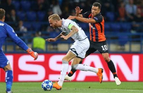 20.09.2018 Kharkiv(Ukraine) FC Shakhtar Donetsk-TSG 1899 Hoffenheim UEFA men s football champions league Kevin Vogt(C)TSG 1899 Hoffenheim, Junior Moraes(R) FC Shakhtar Donetsk :Str 