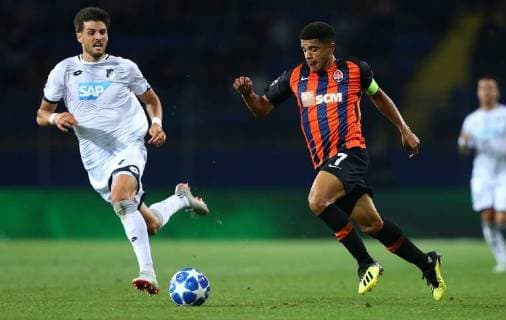 19.09.2018 Kharkiv(Ukraine) FC Shakhtar Donetsk-TSG 1899 Hoffenheim UEFA men s football champions league Florian Grillitsch (L)TSG 1899 Hoffenheim, Taison(R) FC Shakhtar :Str 