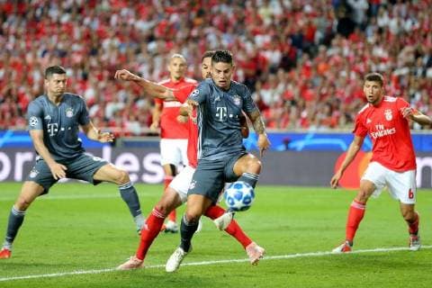 Robert Lewandowski Bayern Munich 9 Jardel Benfica Lisbon 33 James Rodriguez Bayern Munich 11 Ruben Dias Benfica Lisbon 6 FC Bayern Muenchen vs Benfica Lisbon Soccer Champions League Group stage 19 09 2018 FC Bayern Muenchen vs Benfica Lisbon Soccer Champions League Group stage 19 09 2018 Lisbon Copyright: xLanger Eibner-Pressefotox EP_HLR
