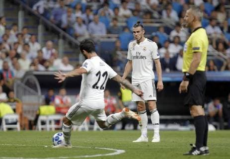 Soccer match between Real Madrid and Roma of the Champions League 2018 2019 held at the Santiago Bernabeu stadium in Madrid Photo Jose Cuesta 261 Cordon Press Isco score the first goal  xJosexLuisxCuestax xx