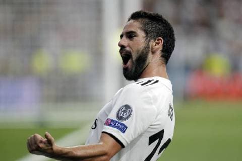 Soccer match between Real Madrid and Roma of the Champions League 2018 2019 held at the Santiago Bernabeu stadium in Madrid Photo Jose Cuesta 261 Cordon Press Isco celebrates after scoring  xJosexLuisxCuestax xx