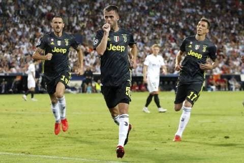VALENCIA, 19-09-2018, Stadium Mestalla, season 2018 2019, Champions League football. Juventus player Miralem Pjanic scores 0-2 during the match Valencia CF - Juventus Valencia - Juventus  x2477432x