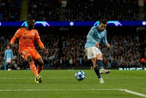 Manchester City v Olympique Lyonnais UEFA Champions League Bernardo Silva of Manchester City (right) scores his team s 1st goal to make it 1-2 in favour of Lyon during the UEFA Champions League match at the Etihad Stadium, Manchester Content Not Available For UK Newspapers Copyright: xRussellxHartx FIL-12297-0017