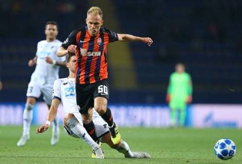 19.09.2018 Kharkiv(Ukraine) FC Shakhtar Donetsk-TSG 1899 Hoffenheim UEFA men s football champions league Serhiy Bolbat(front) FC Shakhtar ,Florian Grillitsch(L) TSG 1899 Hoffenheim :Str 