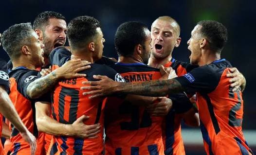 19.09.2018 Kharkiv(Ukraine) FC Shakhtar Donetsk-TSG 1899 Hoffenheim UEFA men s football champions league Marlos(L),Davit Khocholava(2L),Yaroslav Rakitskiy(5L) FC Shakhtar celebration :Str 