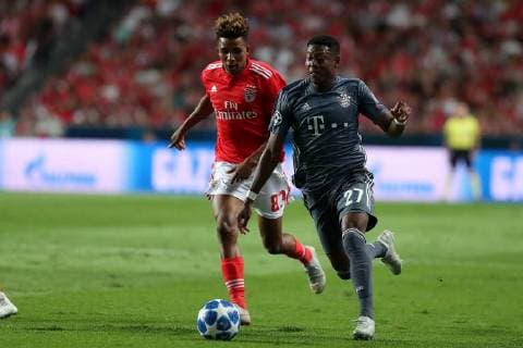 September 19, 2018 - Lisbon, Portugal - Bayern Munich s defender David Alaba from Austria (R ) vies with Benfica s Portuguese midfielder Gedson Fernandes during the UEFA Champions League Group E football match SL Benfica vs Bayern Munich at the Luz stadium in Lisbon, Portugal on September 19, 2018. SL Benfica v FC Bayern Muenchen - UEFA Champions League  - ZUMAn230 20180919_zaa_n230_227 Copyright: xPedroxFiuzax