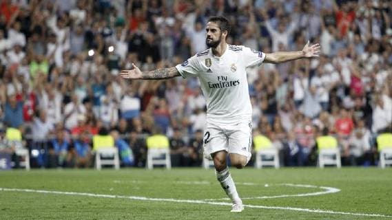Partido de Liga de Campeones entre el Real Madrid y la Roma en el Bernabeu. En la imagen, Isco celebra su gol. Champions League match between Real Madrid and Roma. In this picture, Isco celebrates his goal. 