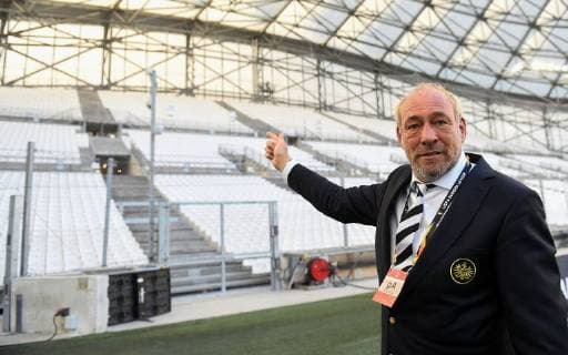 20 09 2018 xjhx Football UEFA Europa League Olympique Marseille Eintracht Frankfurt emporer l l President Peter Fischer Eintracht Frankfurt points to the empty Eintracht Block DFL DFB REGULATIONS PROHIBIT ANY USE OF PHOTOGRAPHS as IMAGE SEQUENCES and or QUASI VIDEO Marseille