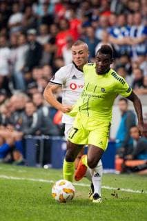 180920 Gökan Before or Besiktas and Rashad Muhammad of Sarpsborg 08 during the Europa League match between Besiktas and Sarpsborg 08 on September 20, 2018 in Istanbul Photo Fredrik Varfjell BILDBYRAN Code FV 150142  Copyright: FREDRIKxVARFJELL BB180920FV035