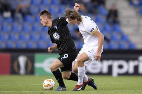 Fußball, EL, KRC Genk - Malmö FF Malmo FF s forward Markus Rosenberg and Genk s Sander Berge fight for the ball during the match between Belgian soccer team KRC Genk and Swedish club Malmo FF in Genk, Thursday 20 September 2018, on day one of the UEFA Europa League group stage. YORICKxJANSENS  x05430091x