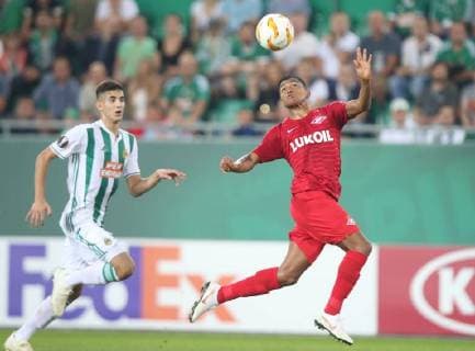 SOCCER - EL, Rapid vs Spartak VIENNA,AUSTRIA,20.SEP.18 - SOCCER - UEFA Europa League, group stage, SK Rapid Wien vs Spartak Moscow. Image shows Mert Muelduer (Rapid) and Pedro Rocha (Spartak). GEPAxpictures xPatrickxLeuk