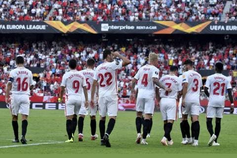 Fußball, EL, FC Sevilla - Standard Lüttich Sevilla s players jubilate a goal during the UEFA Europa League groups phase match between Sevilla and Standard Lieja, at the Sanchez Pizjuan stadium, in Seville, Andalusia, Spain, 20 September 2018. Sevilla vs. Standard Leija !ACHTUNG: NUR REDAKTIONELLE NUTZUNG!  Copyright: xRaulxCarox SEV15 20180920-636730720195354284