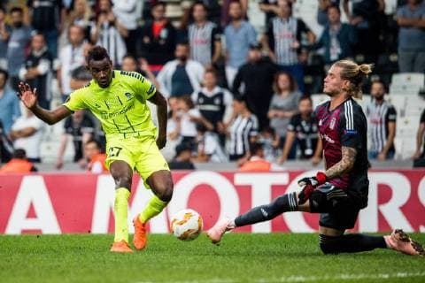 180920 Rashad Muhammad of Sarpsborg 08 with a chance during the Europe League match between Besiktas and Sarpsborg 08 on September 20, 2018 in Istanbul Photo Fredrik Varfjell BILDBYRAN Code FV 150142  Copyright: FREDRIKxVARFJELL BB180920FV063