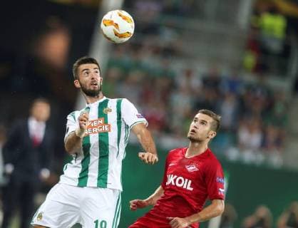 SOCCER - EL, Rapid vs Spartak VIENNA,AUSTRIA,20.SEP.18 - SOCCER - UEFA Europa League, group stage, SK Rapid Wien vs Spartak Moscow. Image shows Marvin Potzmann (Rapid) and Lorenzo Melgarejo (Spartak). GEPAxpictures xPatrickxLeuk